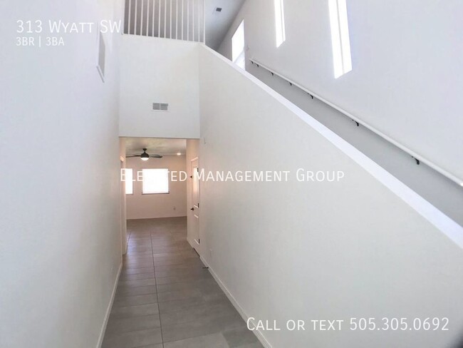 Building Photo - 313 Wyatt Ave SW