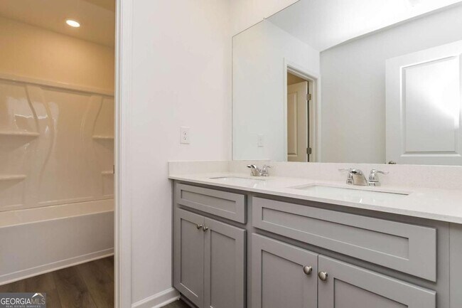 Building Photo - 308 Trulove Ln