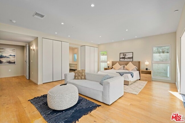 Building Photo - 1621 Malcolm Ave