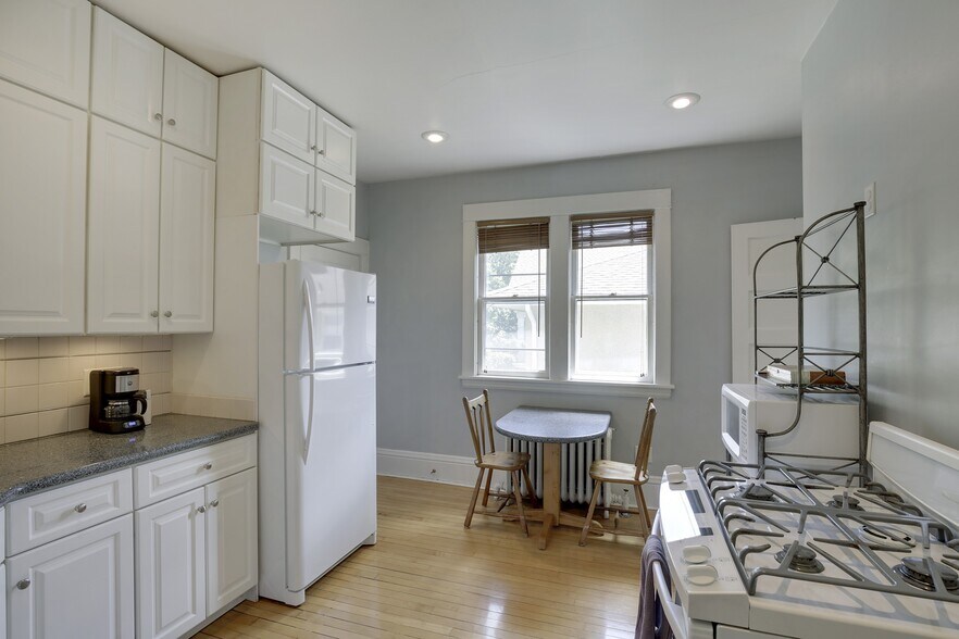 Building Photo - 3829 Pillsbury Ave S