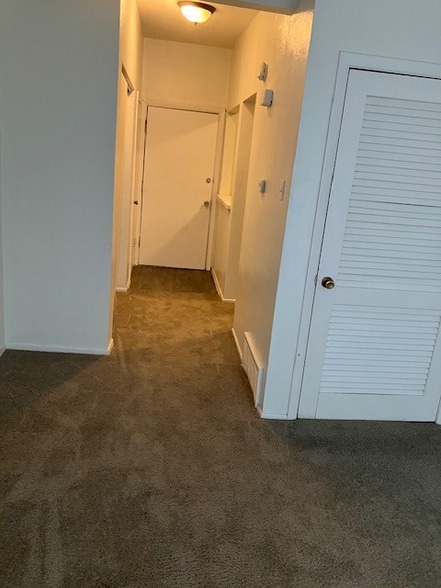 Primary Photo - 7121-7159 Lexington Ave