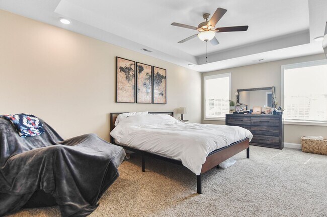 Building Photo - Pet Friendly Three Bedroom!