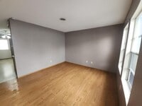 Building Photo - 1005 W Cherry St