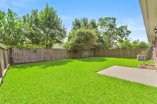 Building Photo - 12803 Rockford Dr