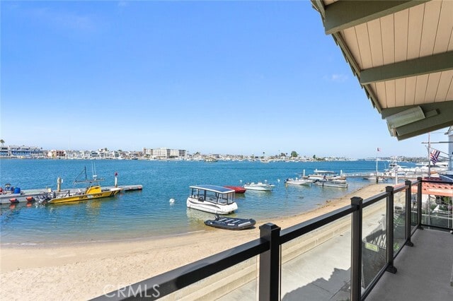 Building Photo - 404 S Bay Front