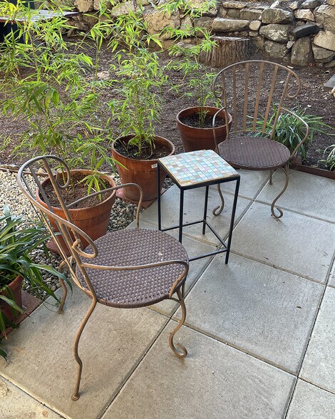 Building Photo - 3355 Reta St