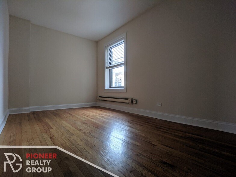 Building Photo - 618 W Patterson Ave