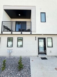 Building Photo - 1590 S 900 W