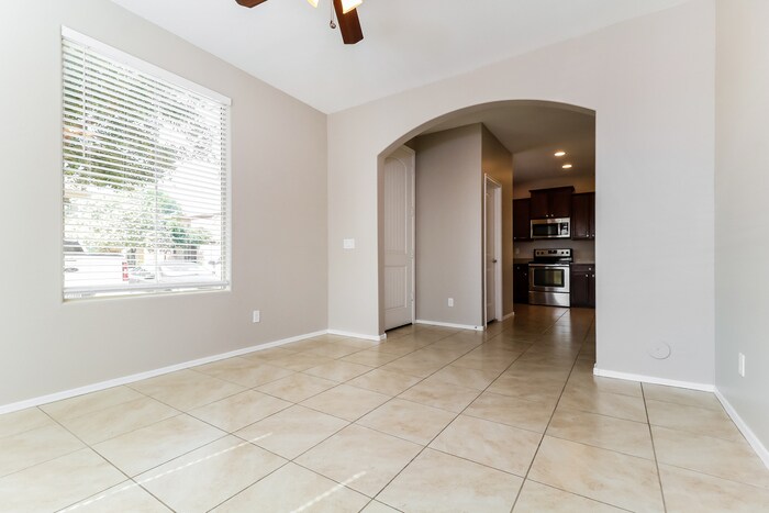 Building Photo - 17736 W Mandalay Ln
