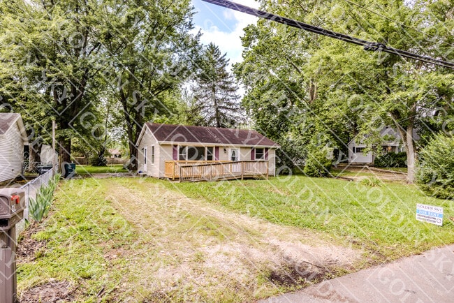 Primary Photo - 4305 W Garver Dr