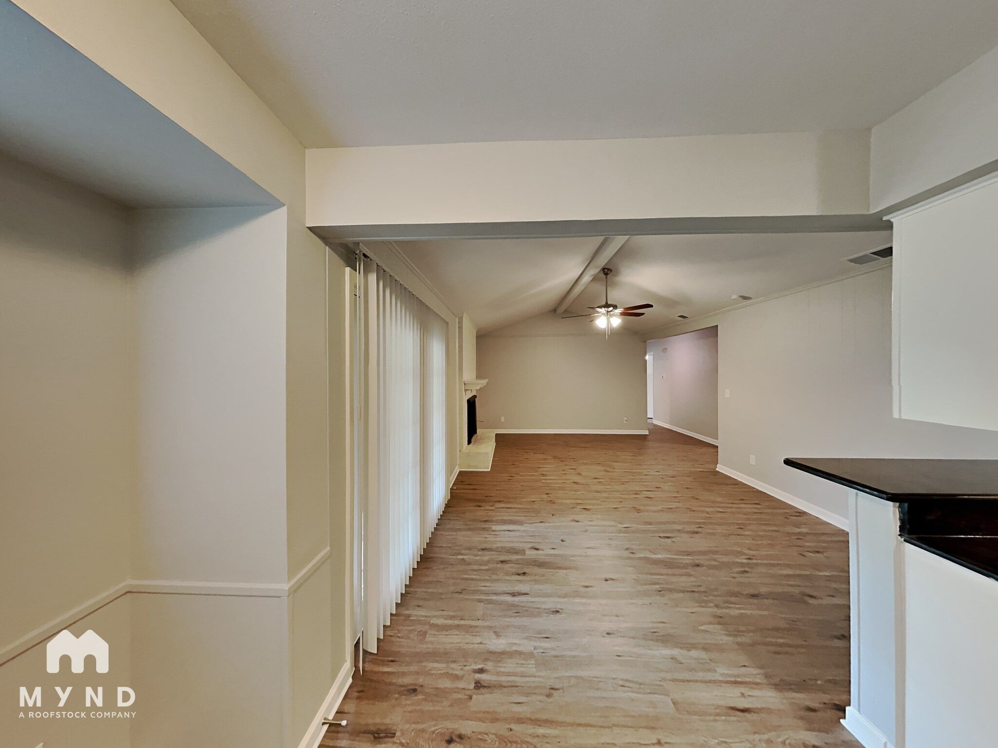 Building Photo - 14839 Greenvalley Dr