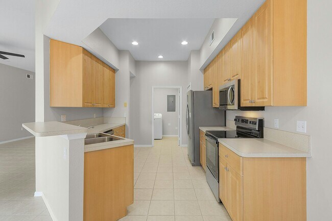 Building Photo - 9225 Belleza Way