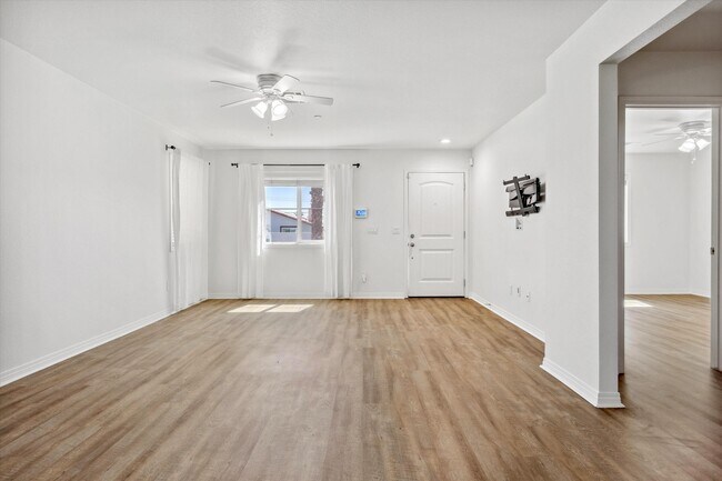 Building Photo - 51735 Avenida Obregon