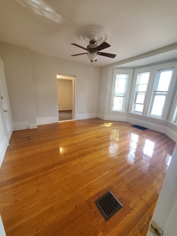 Building Photo - 411 Broadway-