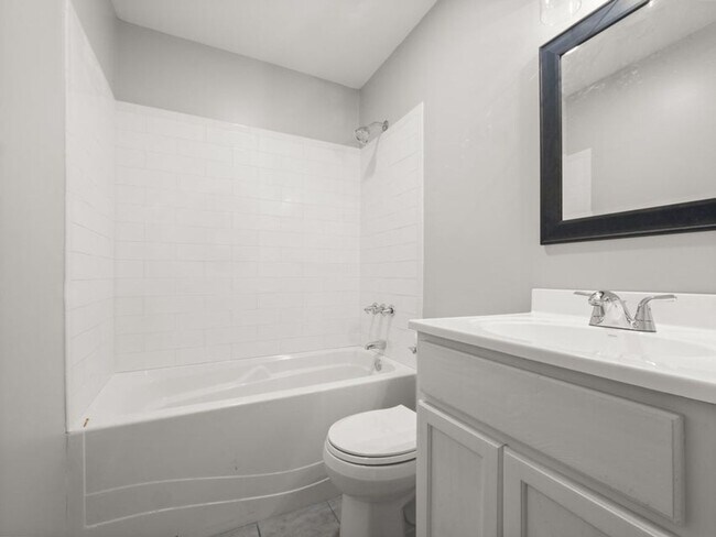 Building Photo - 506 Vernon St