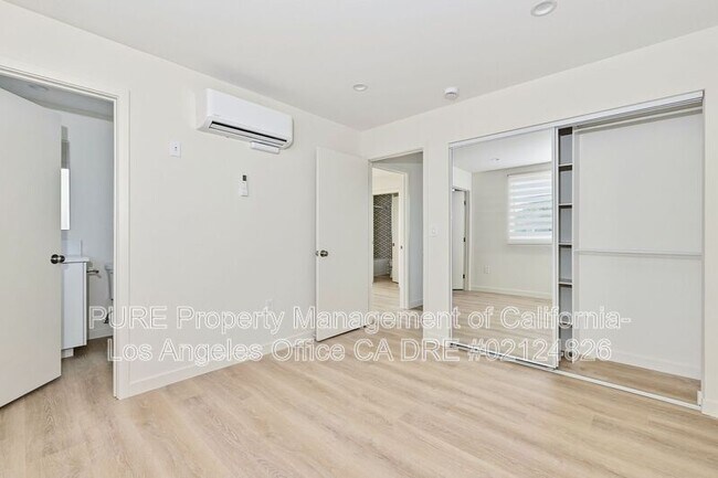 Building Photo - 1536 W 205th St