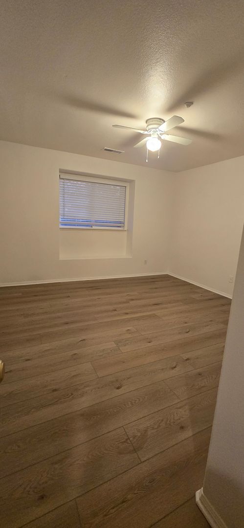 Building Photo - Spacious Redlands Family Home