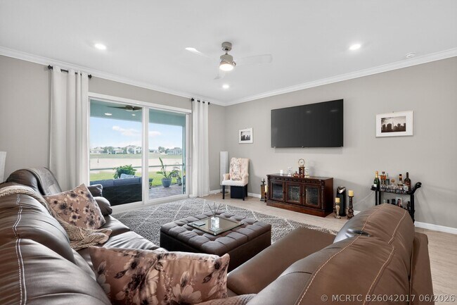 Building Photo - 10430 SW Captiva Dr