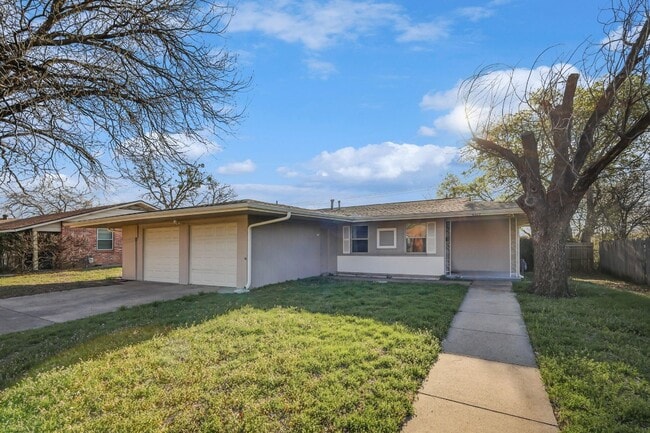 Building Photo - 4313 Bonnie Dr
