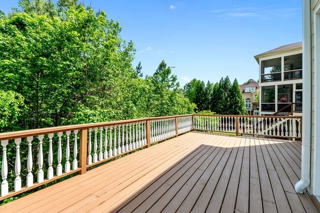 Building Photo - Stunning Newly Remodeled 5BD, 4BA Raleigh ...