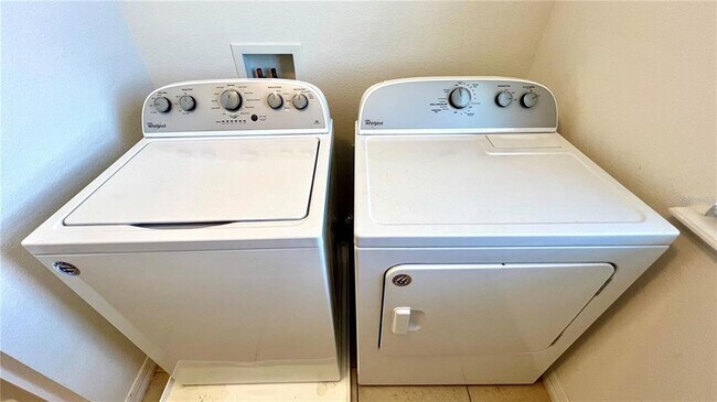 Building Photo - 3721 Maidencain St