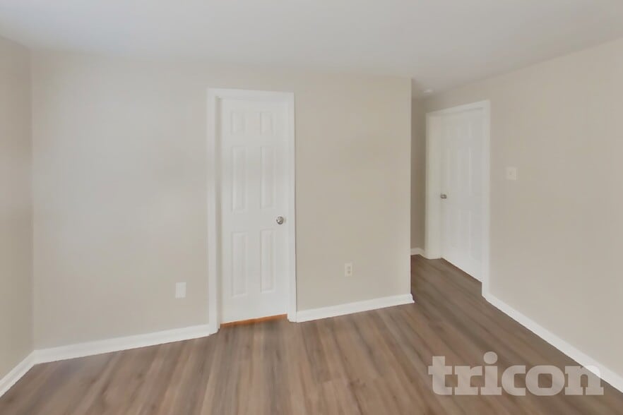 Building Photo - 13 Craftsman Ct