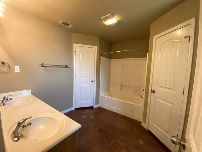 Building Photo - 3024 Beauford St