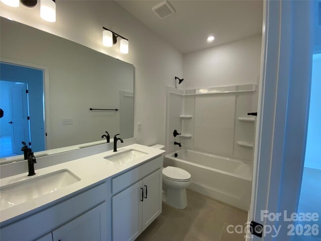 Building Photo - 4016 Hickory Pl Ln