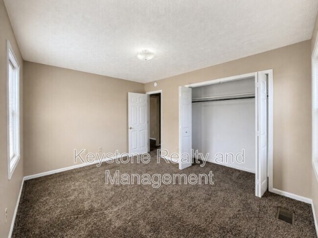 Building Photo - 270 Thompsonville Ln