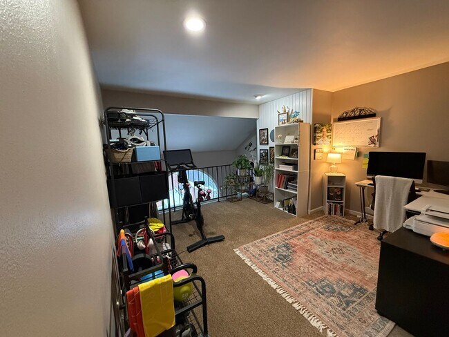 Building Photo - NEW YEAR NEW HOME! 3 bed, 2.5 bath, 2 car garage in South Anchorage