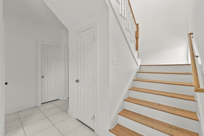 Building Photo - 5343 Kiam St