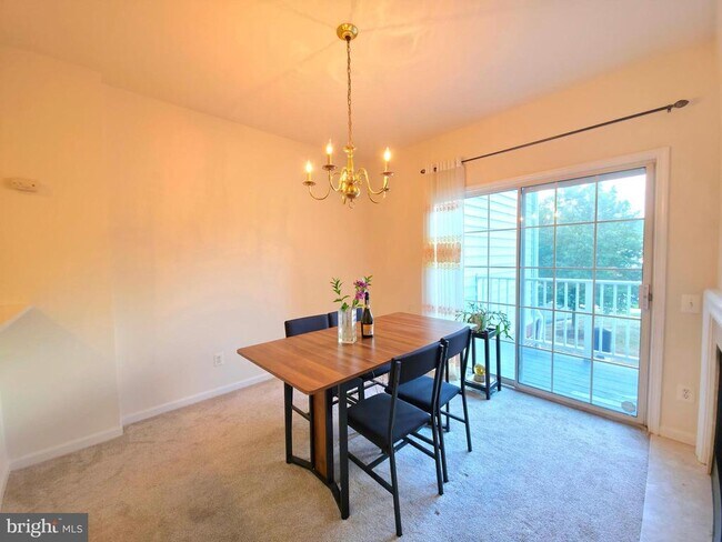Building Photo - 5310 Birds View Ln