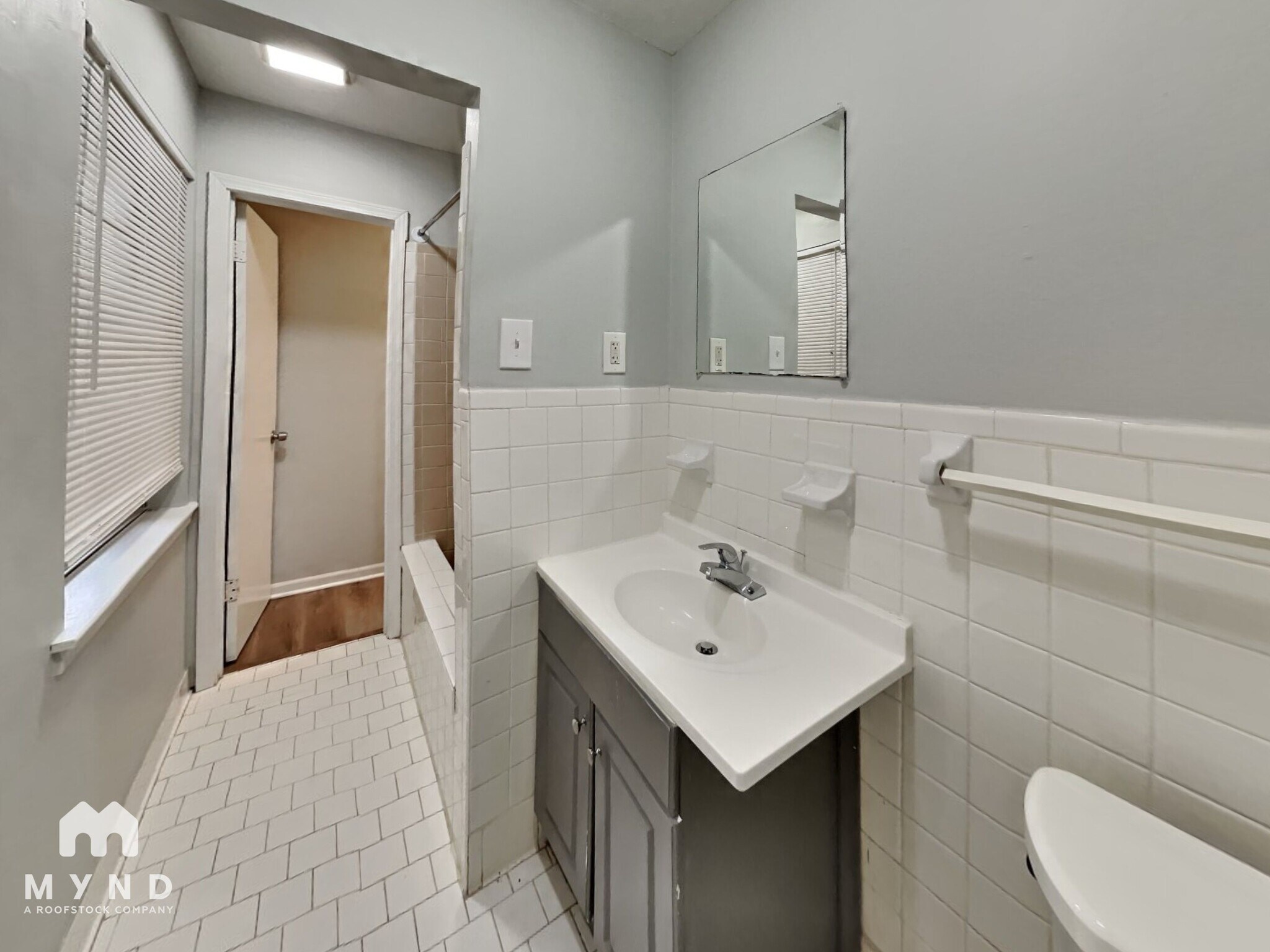 Building Photo - 6035 Devon Cir