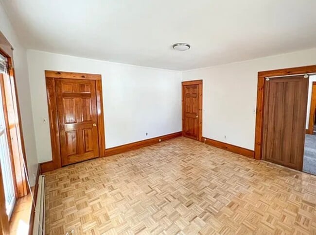 Building Photo - 7 Leonard Ave