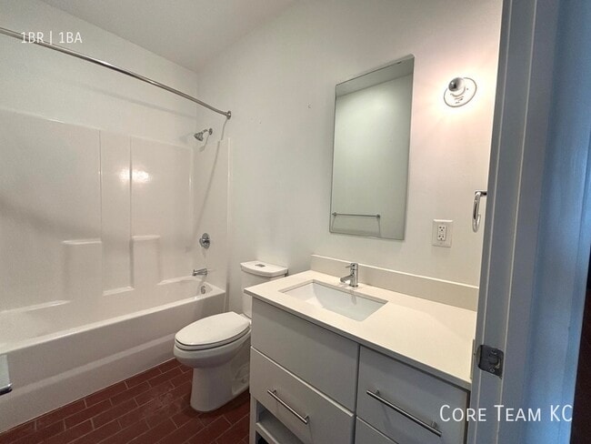 Building Photo - 1180 E 30th St