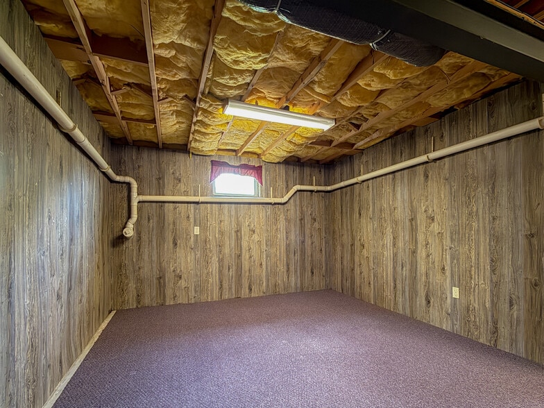 Building Photo - 1387 Sheep Hill Rd