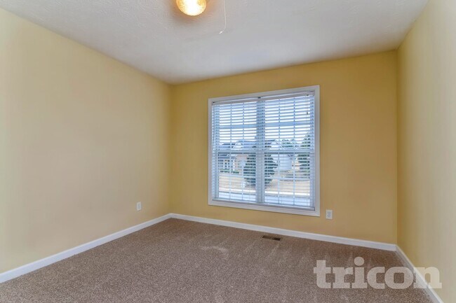 Building Photo - 4019 McDowell Dr