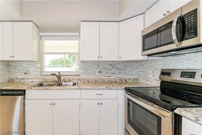 Building Photo - 406 SE 8th St