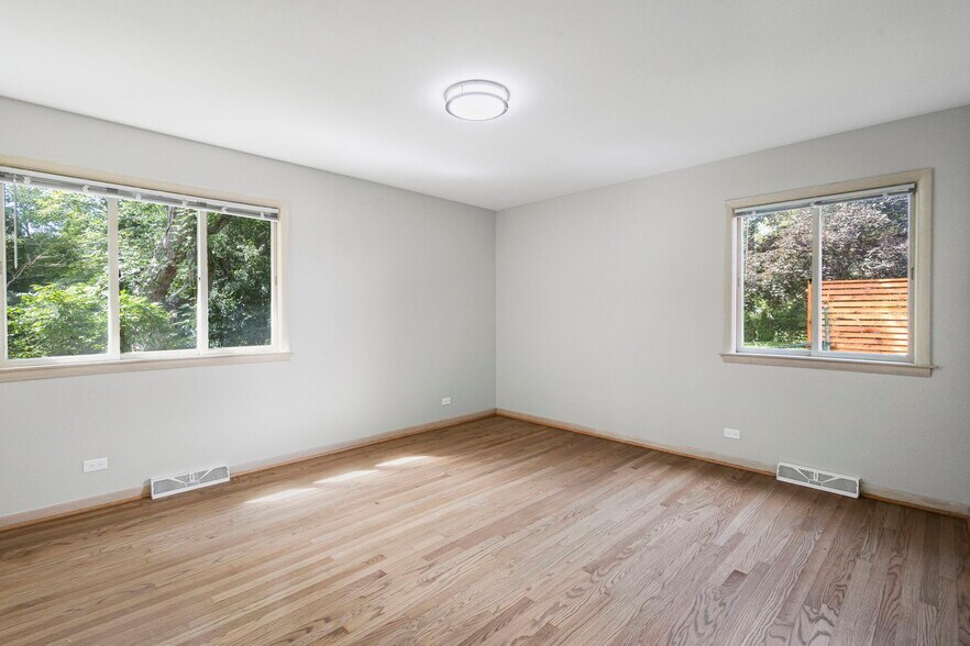 Building Photo - 2712 2nd Private Rd