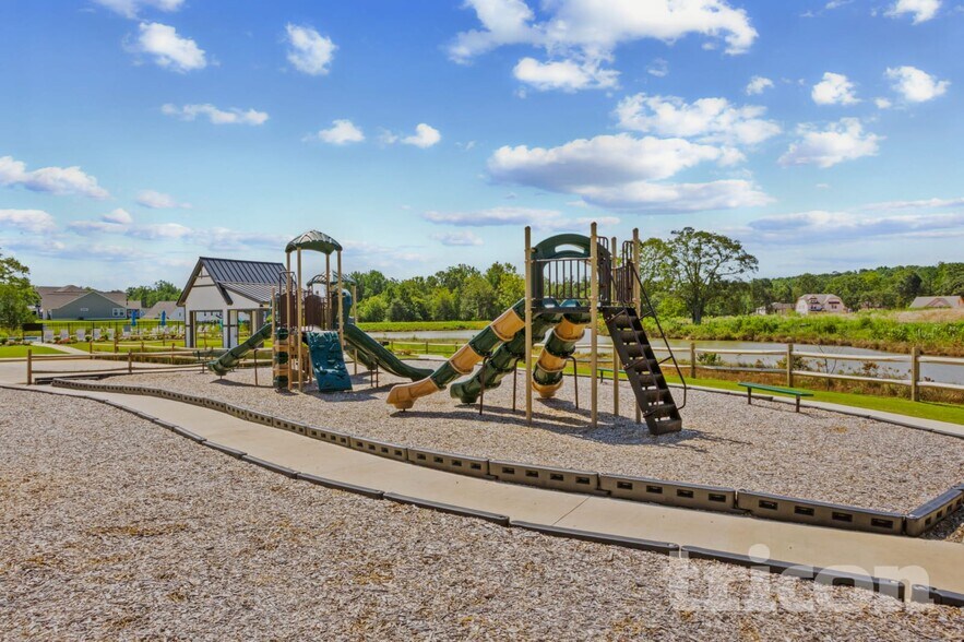 Building Photo - 812 Simpson Farm Rd