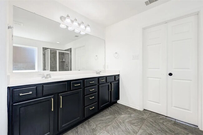 Building Photo - 3214 Tall Sycamore Trail