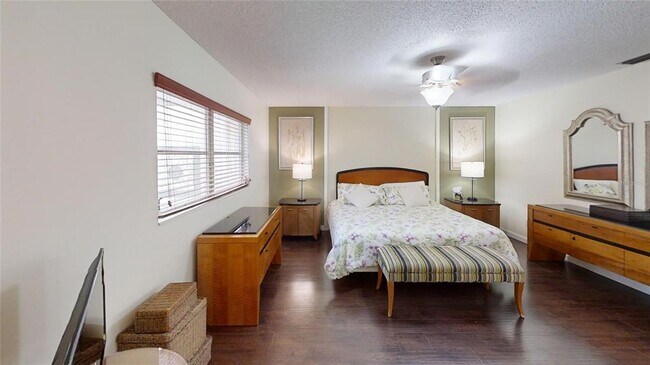 Building Photo - 8665 SW 94th St