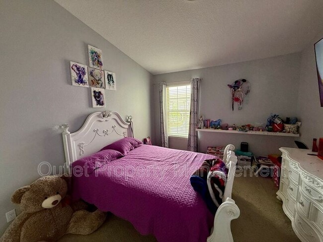 Building Photo - 726 Artisan St