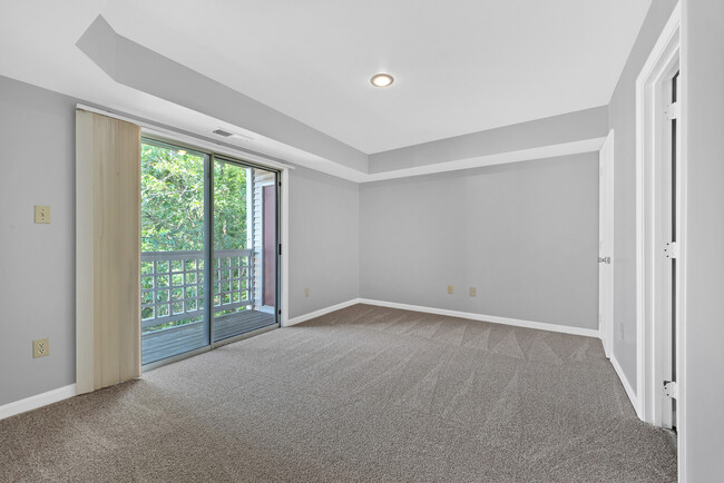 Building Photo - 102 Lantana Ln