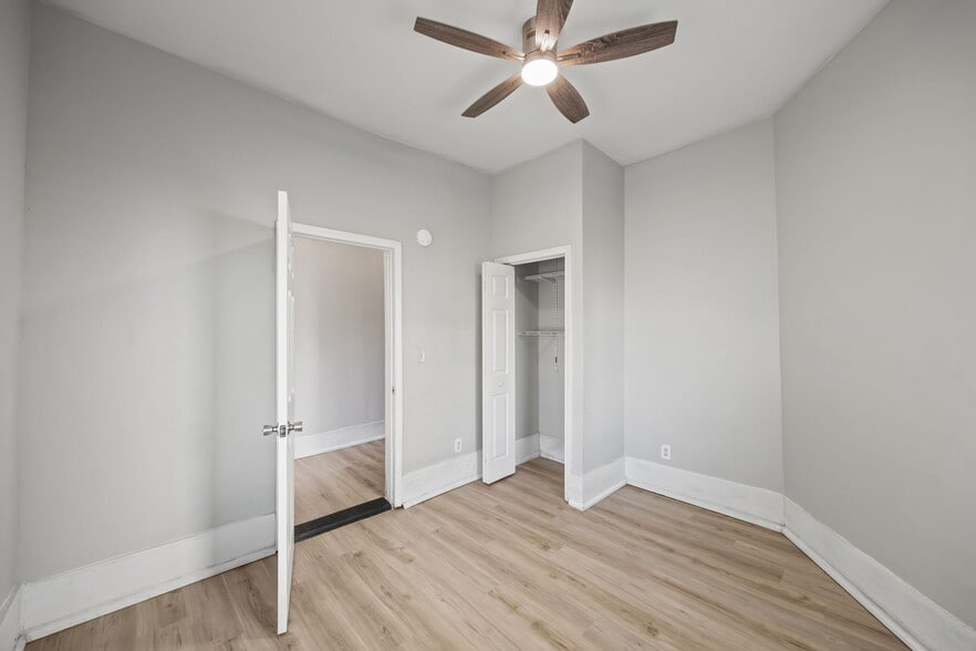 Building Photo - 818 Hanover St