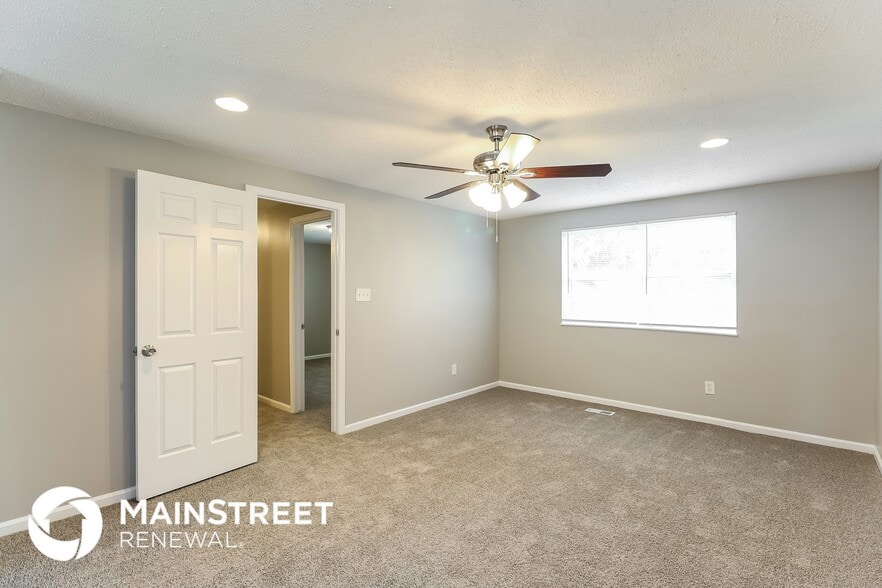 Building Photo - 8109 Beechwood Terrace