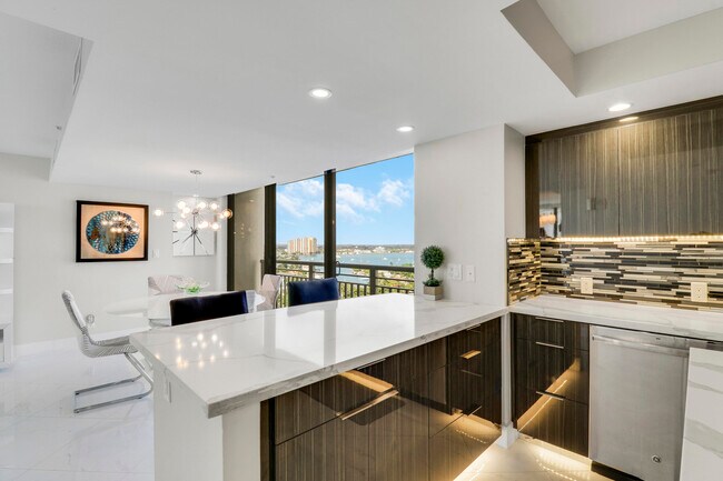 Building Photo - 3000 N Ocean Dr