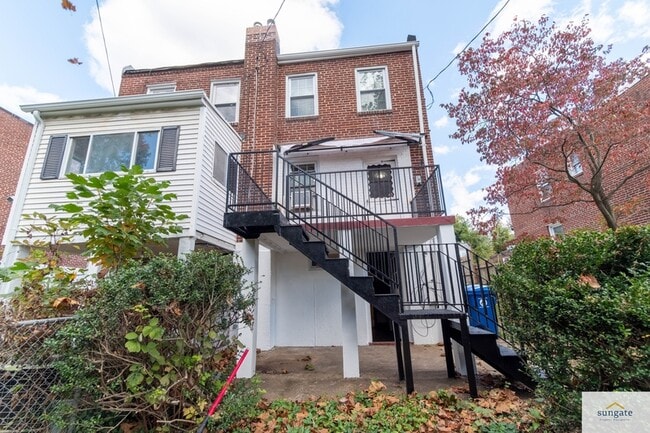 Building Photo - 5632 Pioneer Dr