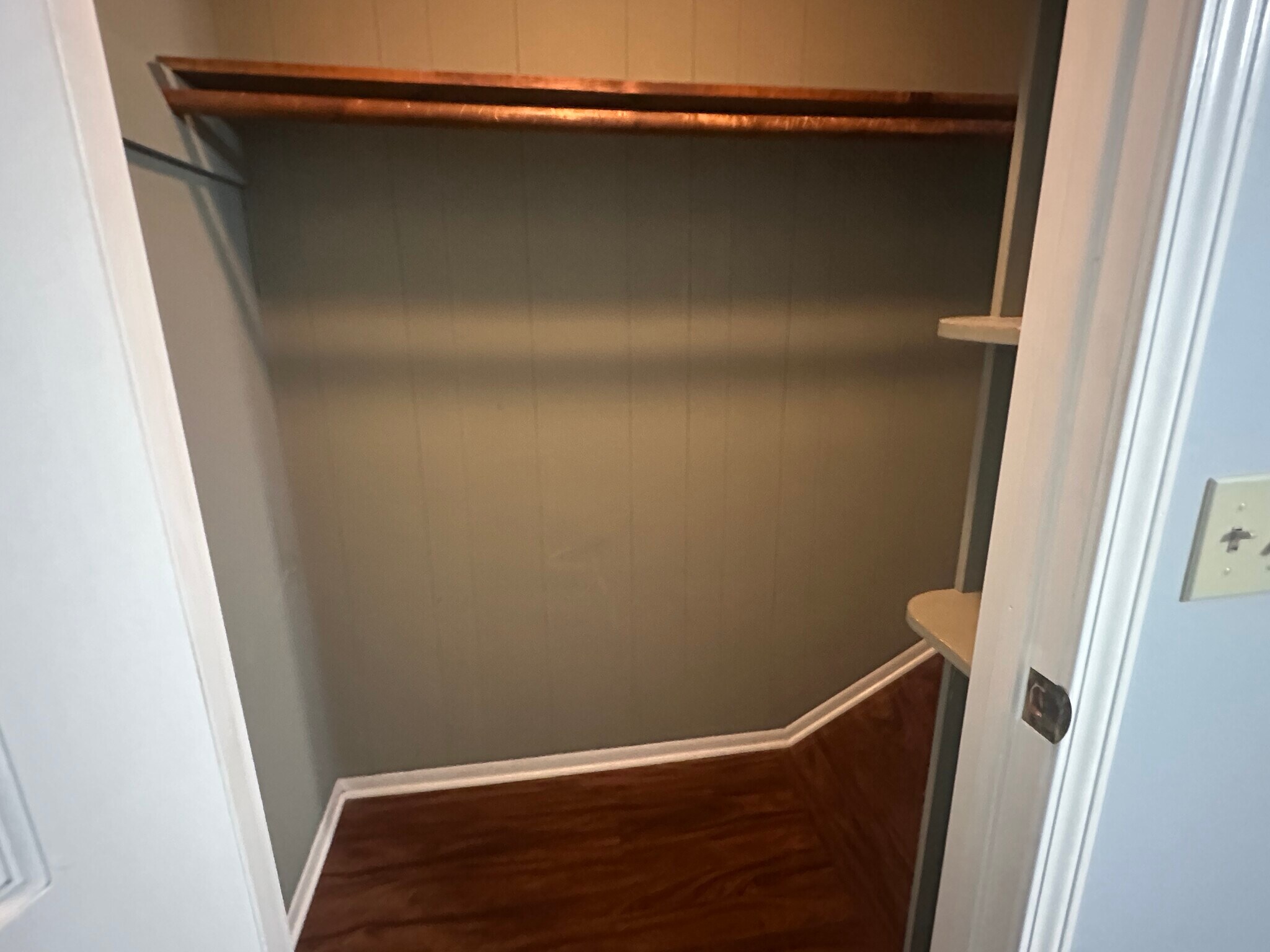 Large closet - 103 Skyview Dr