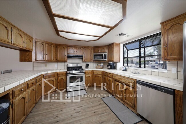 Building Photo - 4304 Milo Ave